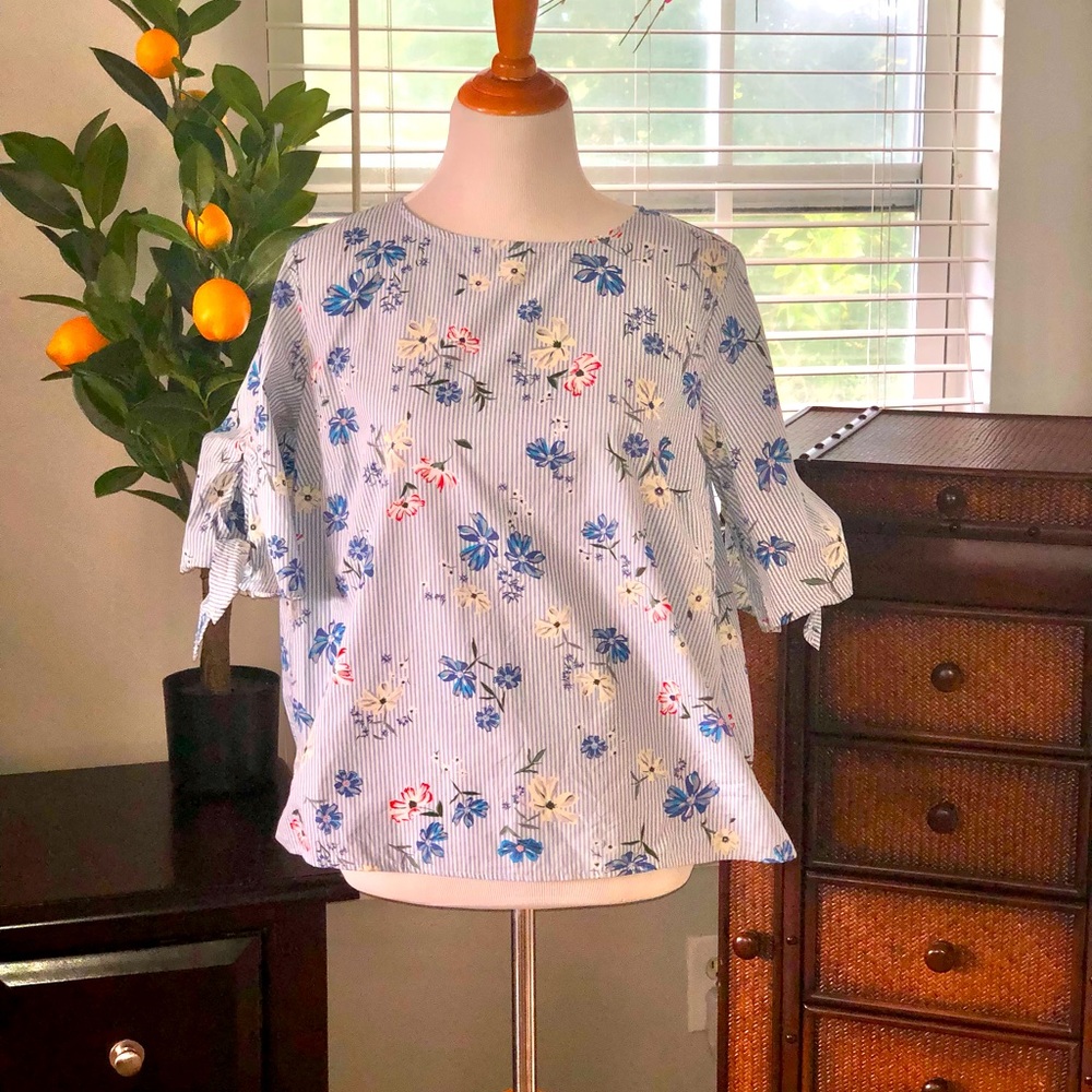 H&M floral, short sleeved, round neck top Sz. 12